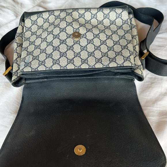 Vintage GUCCI GG Monogram Canvas Flap Should Bag | From the 80s - Picture 13 of 16
